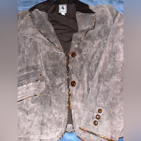 Leather Jacket - Picture 2 of 4